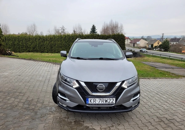 Nissan Qashqai cena 65900 przebieg: 131000, rok produkcji 2017 z Sztum małe 254